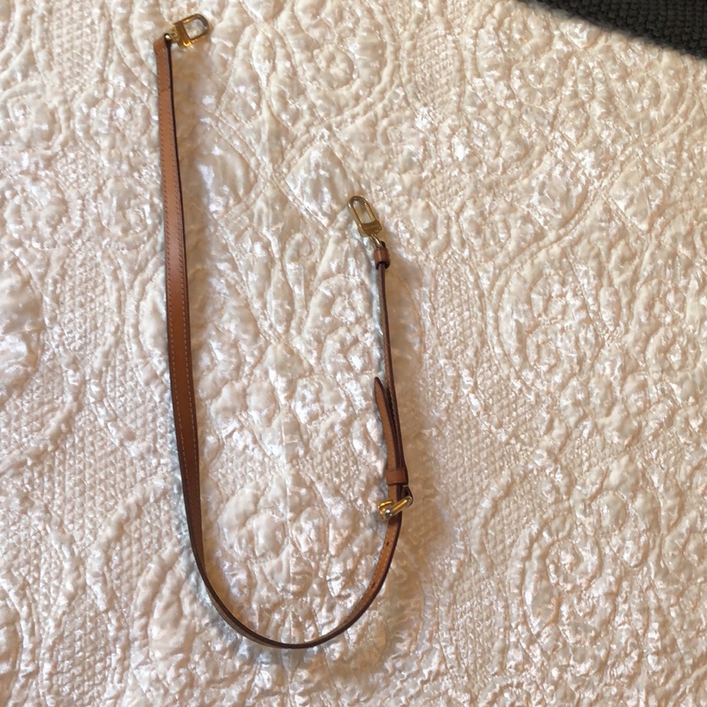 Authentic LOUIS VUITTON Adjustable Shoulder Strap Leather - Picture 17 of 17